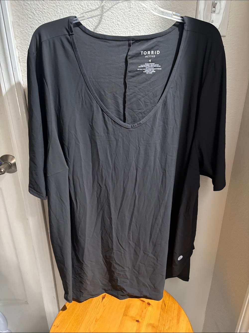 torrid Active Charcoal Gray Blouse 4